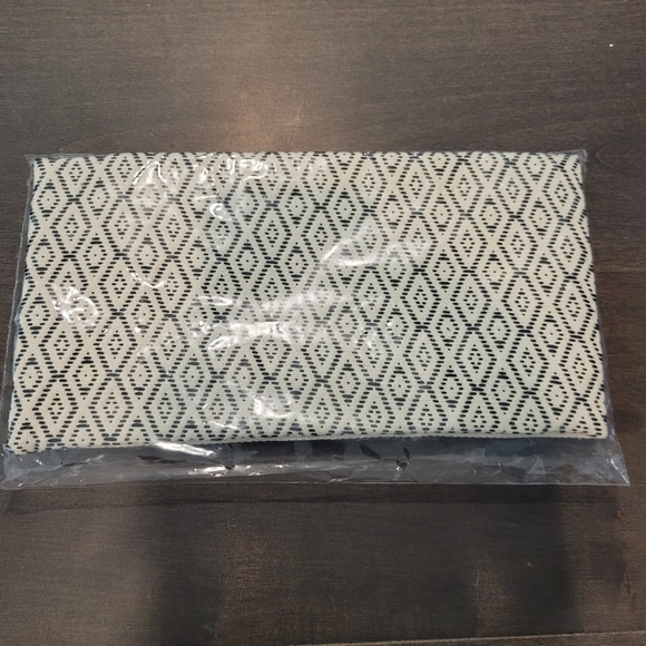 Clutch - Picture 2 of 6